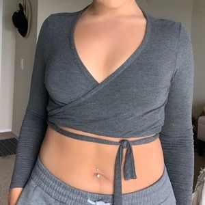 Aerie Long sleeve tie up crop top
